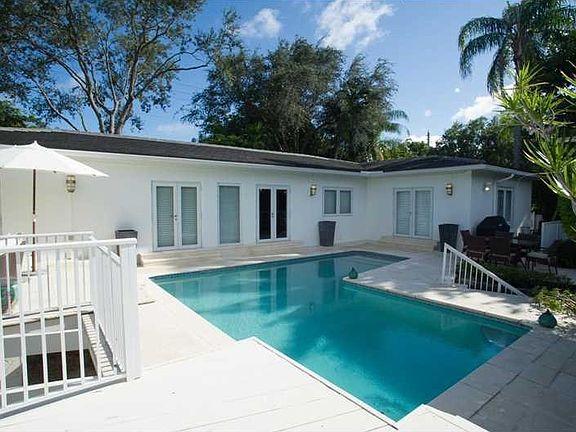 4th image of 745 S Alhambra Cir