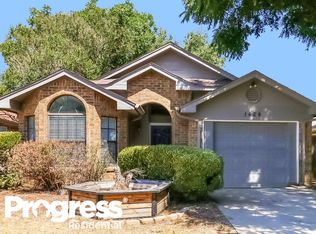 1424 Horncastle St, Fort Worth, TX 76134