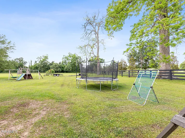 1120 E Butcher Switch Rd — Photo 29