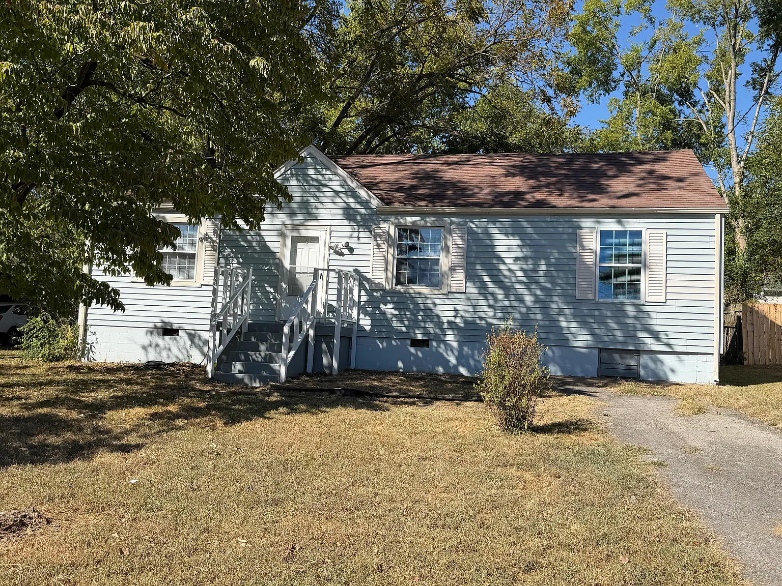 2 bed, 1125 sqft, $2,050 — Photo 2