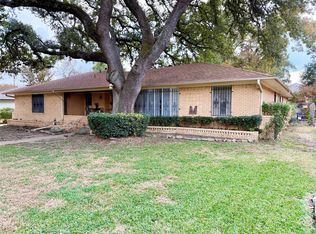 1909 Robin Ln, Garland, TX 75042