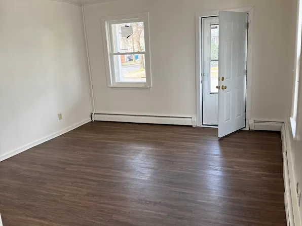 121-123 W Dorrance St, Kingston, PA 18704