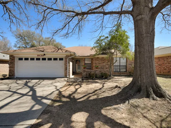 1839 Westcrest Dr, Arlington, TX 76013