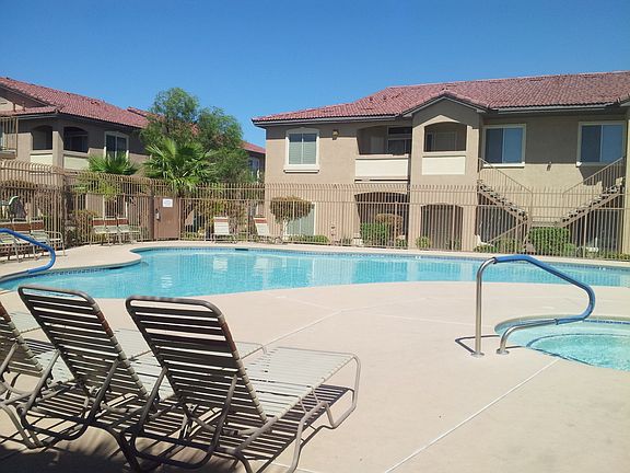 COMMUNITY POOL / SPA
