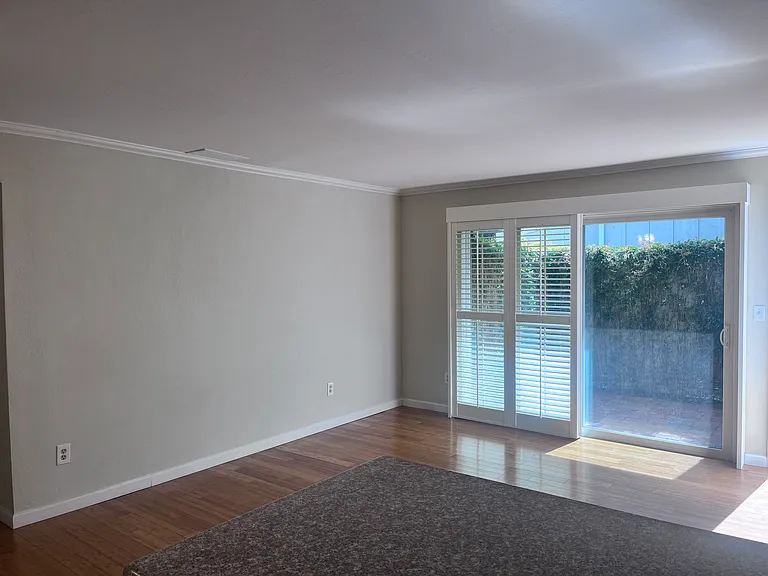 755 14th Ave #307 — Photo 3