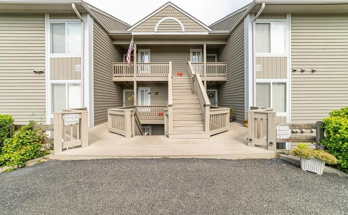 3302 Spinnaker Point — Photo 2