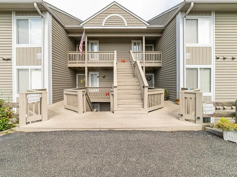 3302 Spinnaker Point — Photo 2