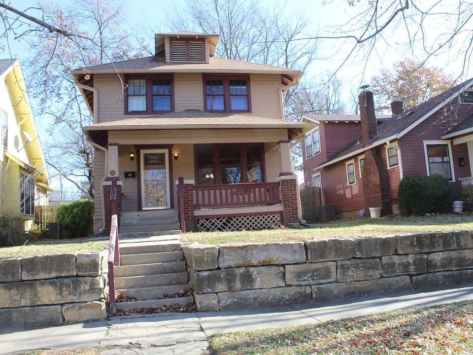 1st image of 1258 SW Plass Ave