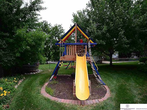 5th image of 9908 Pinehurst Cir
