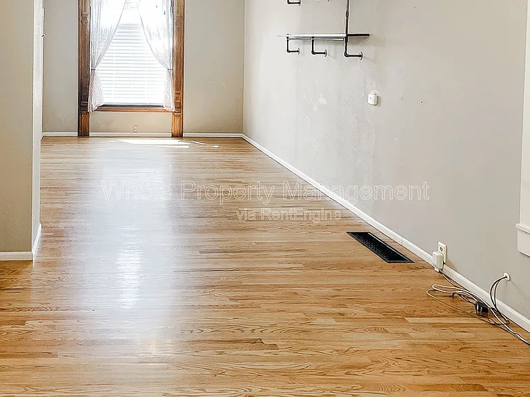 1733 W 39th Ave — Photo 7