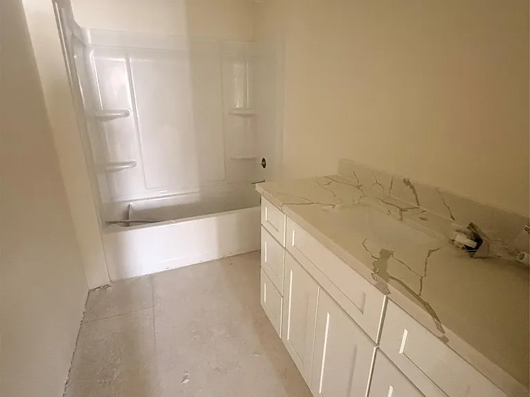 708 Main St — Photo 4