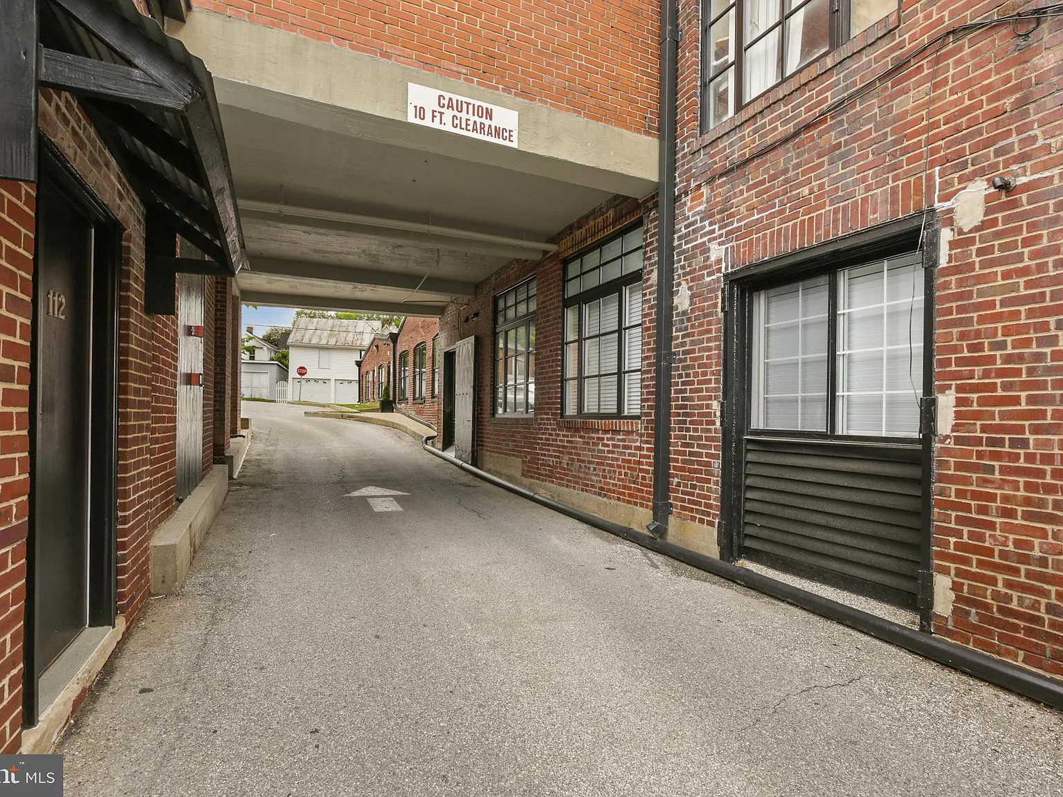 1 bed, 1.0 bath, 500 sqft, $1,350 — Photo 4