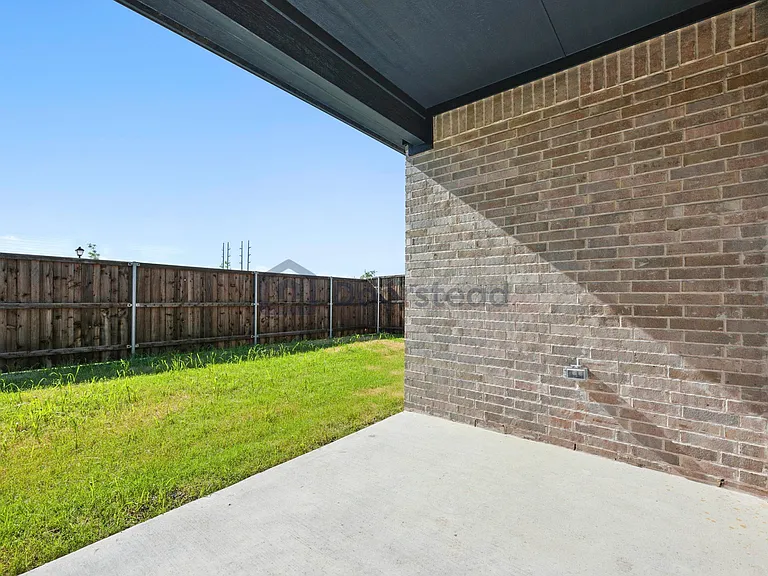 652 Parkside Dr — Photo 37