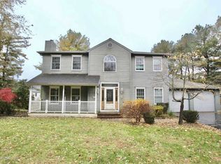 1 Alex Dr, Farmingdale, NJ 07727