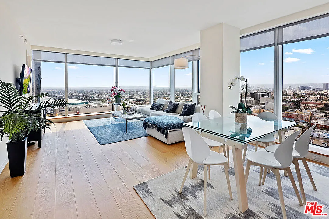 2 bed, 3.0 bath, 1610 sqft, $5,950 — Photo 1