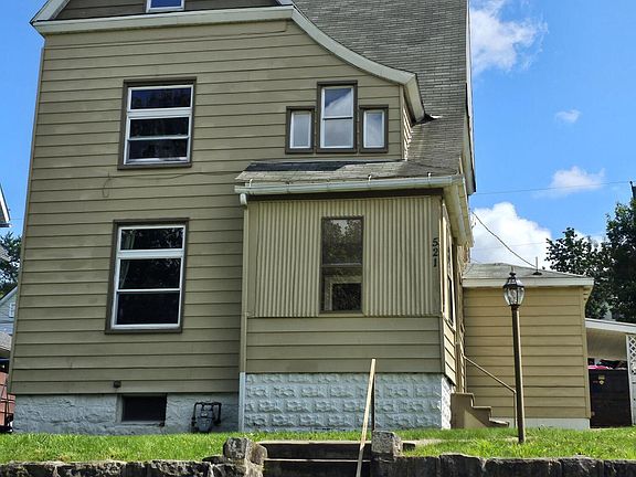 2nd image of 521 1st Ave