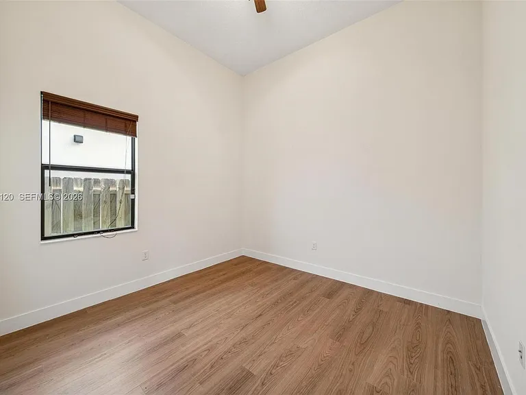 7635 NW 103rd Pl — Photo 41