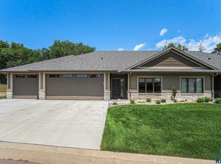 5308 W Cardinal Cove Pl, Sioux Falls, SD 57106