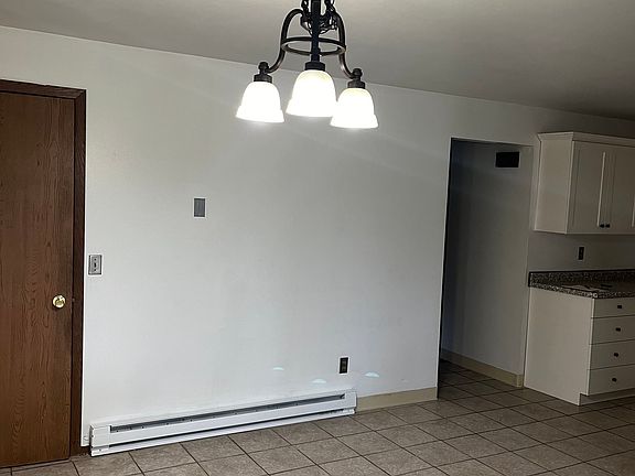 3rd image of 326 E Green Meadow Dr