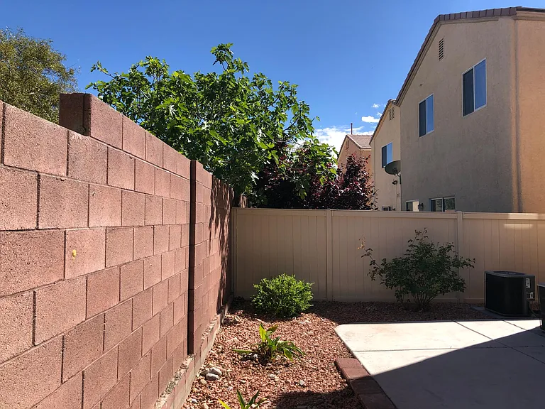 7440 Castillo Peak St — Photo 42