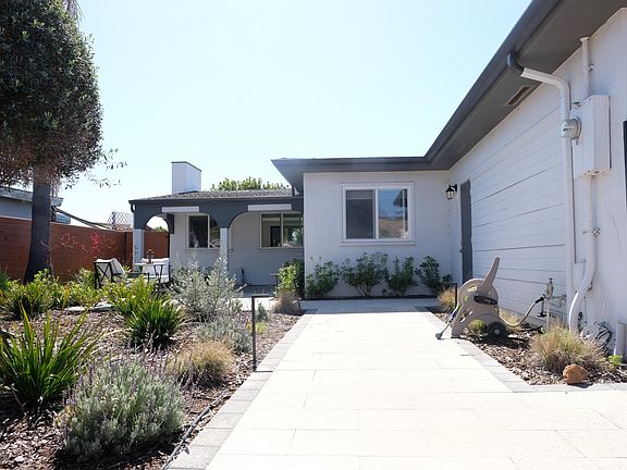 4th image of 2820 Burgener Blvd
