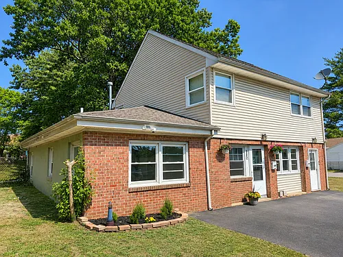 102 Spruce St #A Photo 1