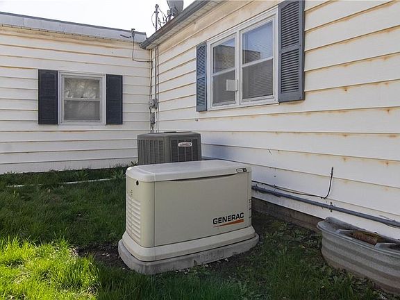 4th image of 2709 S 24th St