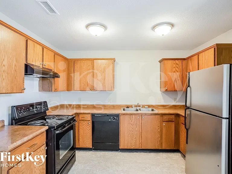 12158 E 141st St — Photo 6