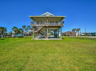 23007 Cuadro St, Galveston, TX 77554