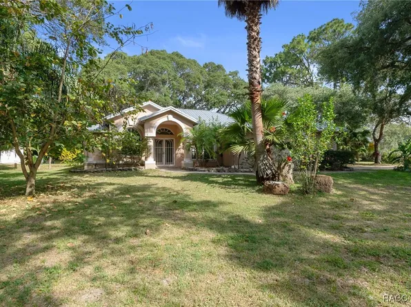 8 N Kensington Ave, Lecanto, FL 34461