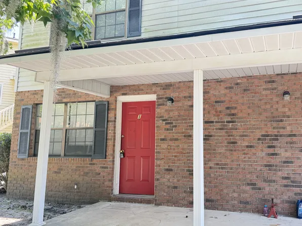 4 Coastal Ct #1, Savannah, GA 31406