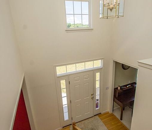 3rd image of 2086 Longmeadow Dr