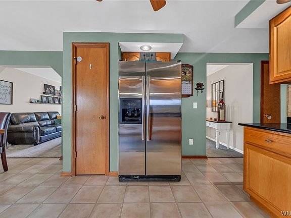 2nd image of 2442 Lake Mead Rd