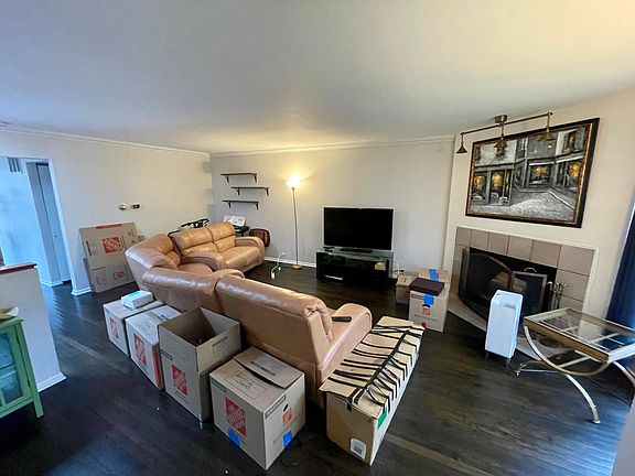 3rd image of 5400 S Hyde Park Blvd #B-13