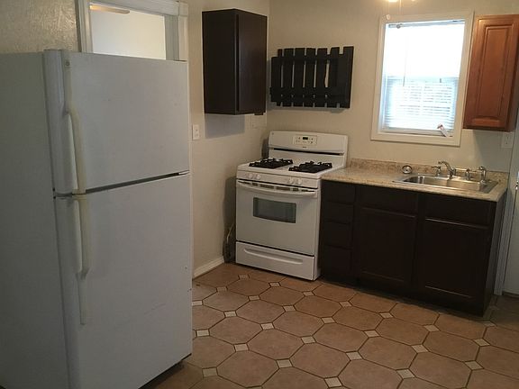 5th image of 3503 S Hudson Ave
