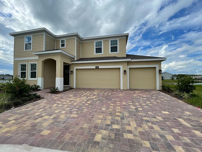 1st image of 5000 Bessie Ct