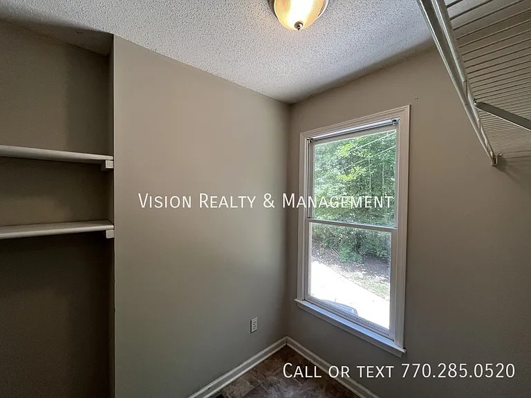 208 Wesley Chapel Rd — Photo 22