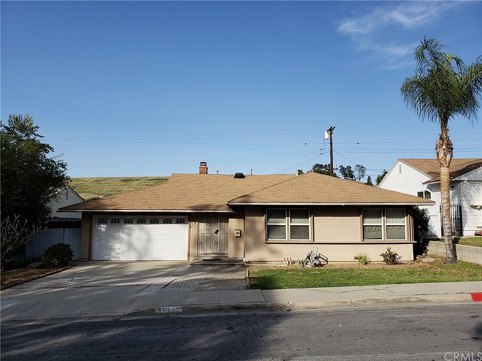 1st image of 1724 Mancha Way