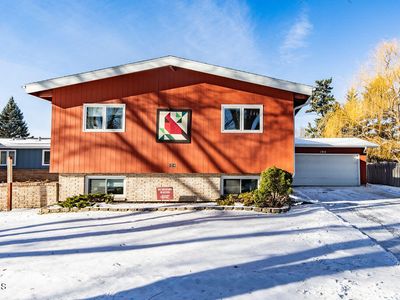 1214 Elm St N, Fargo, ND, 58102