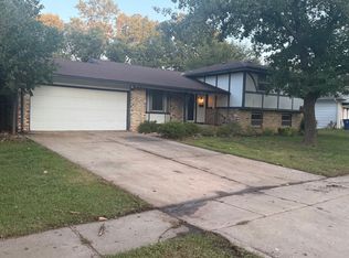 1118 S Governeour Rd, Wichita, KS 67207