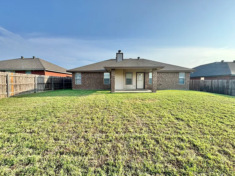 3805 Llano Estacado Ct — Photo 16