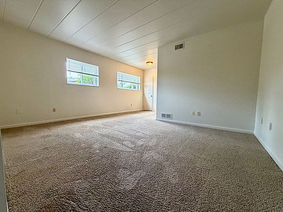 4th image of 650 Center Rd #B-07