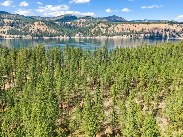 651X Speckled Bird Way, Fruitland, WA 99129