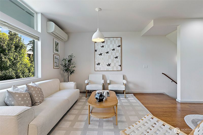 3rd image of 1735 27th Avenue