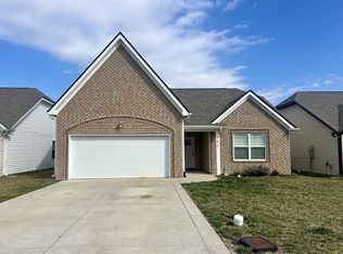 346 Green Hills Dr, Springfield, TN 37172