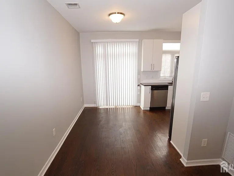 1299 Saint George Ave #103 — Photo 19