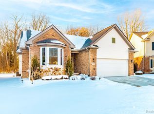 11516 Pheasant Cir, Taylor, MI 48180