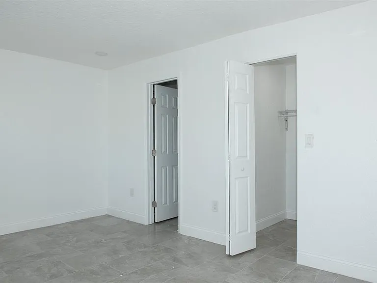 11889 93rd Ave — Photo 7