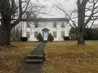 2217 Spring Garden Dr, Bluefield, WV 24701