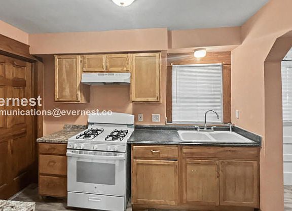 3rd image of 3019 Walrond Ave